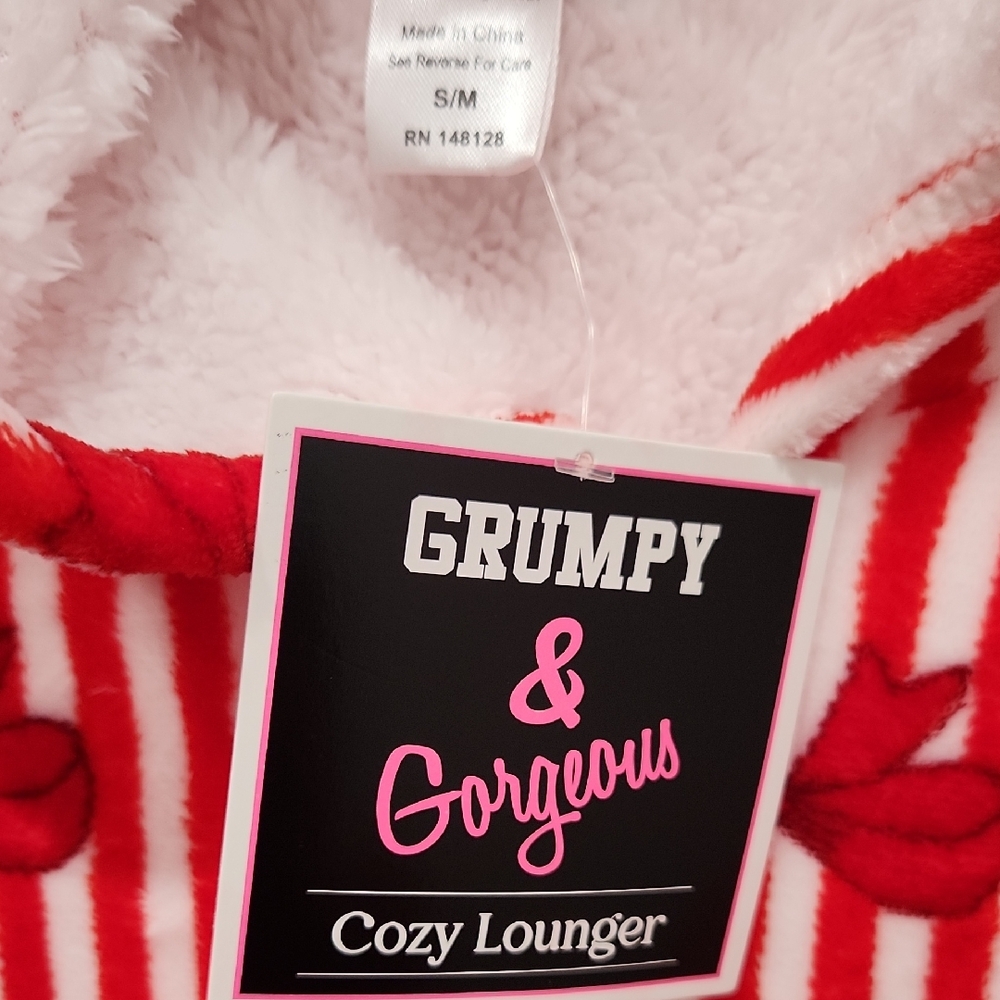 Red and White Striped Cozy Lounger